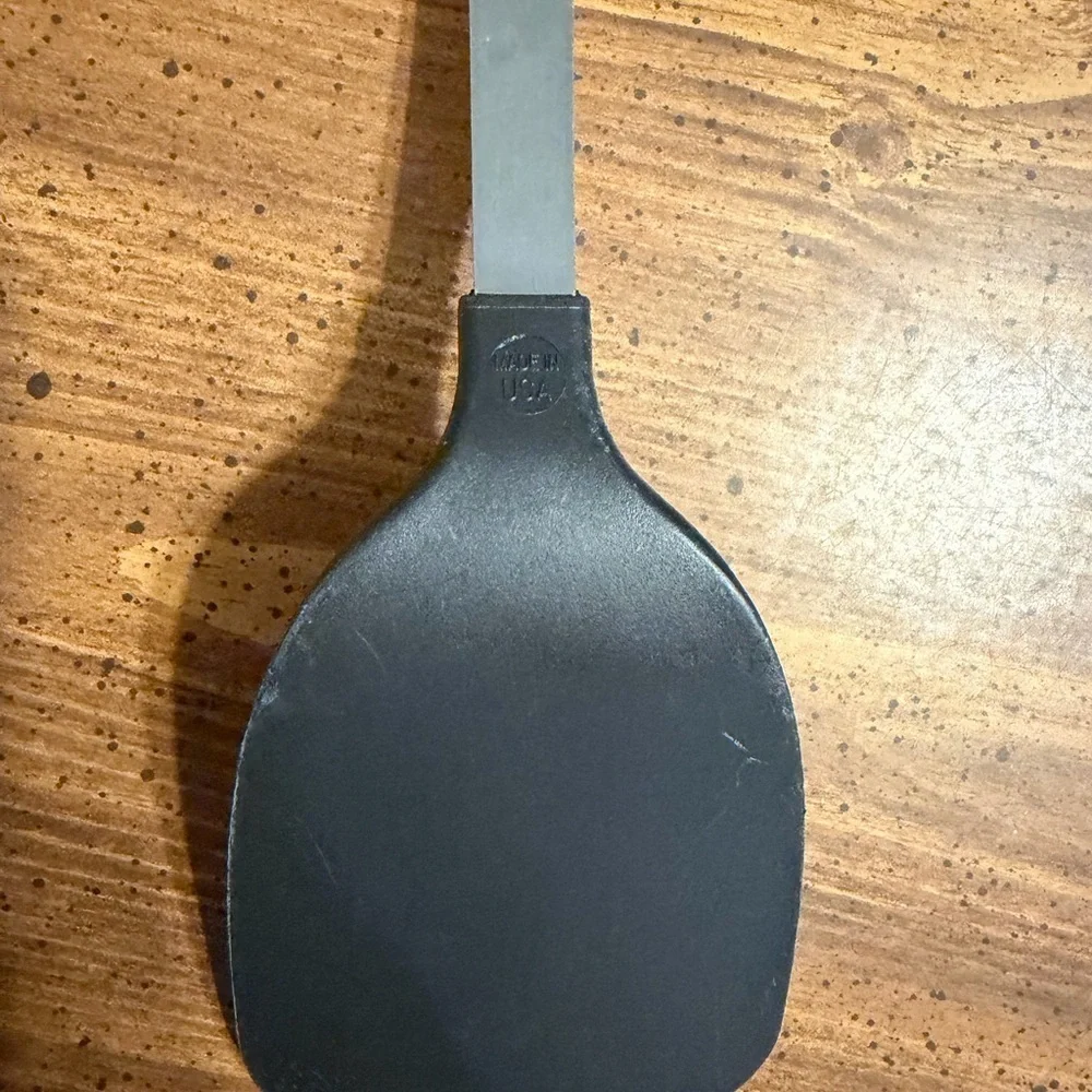 N/A sleek black